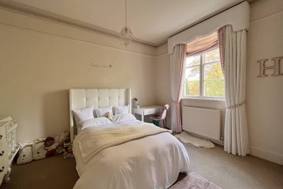 3438C 31 tv drama location house in Cheshire period property bedroom.jpg