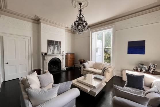 3438C 7 photo shoot location house in Cheshire elegant living room.jpg