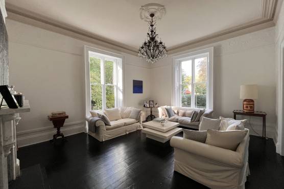 3438C 9 tv shoot location house in Cheshire period property living room.jpg