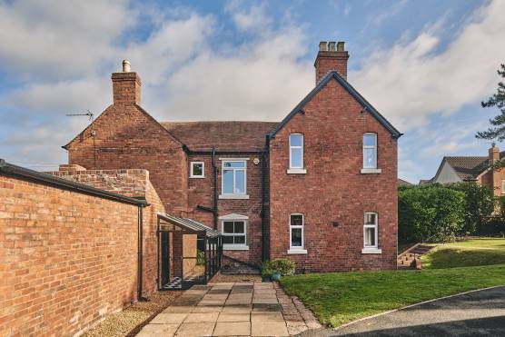 3451S 23 tv drama location house in West Midlands period property exterior.jpg