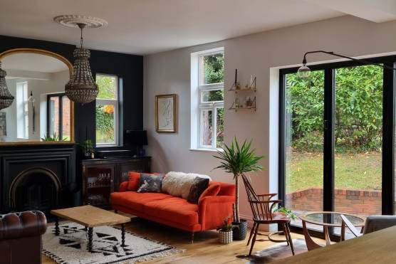 3451S 7 tv drama location house in West Midlands open plan living area.jpg