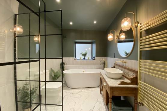3458W_26_photo_shoot_location_house_in_West_Yorkshire_stylish_bathroom