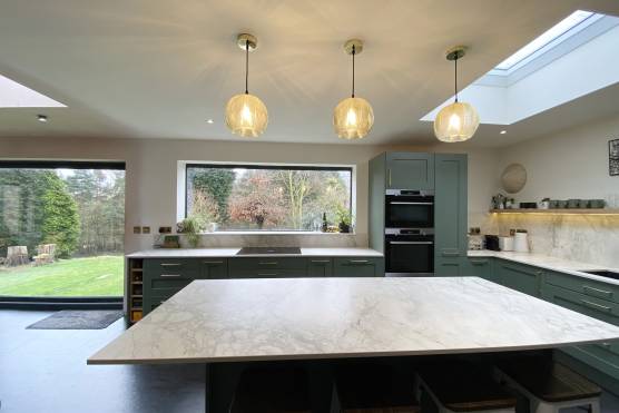 3458W_4_tv_commercial_location_in_West_Yorkshire_stylish_cottage_open_plan_kitchen