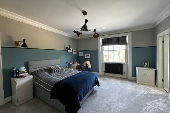 3470W 19 tv commercial location house in West Yorkshire with large bedroom