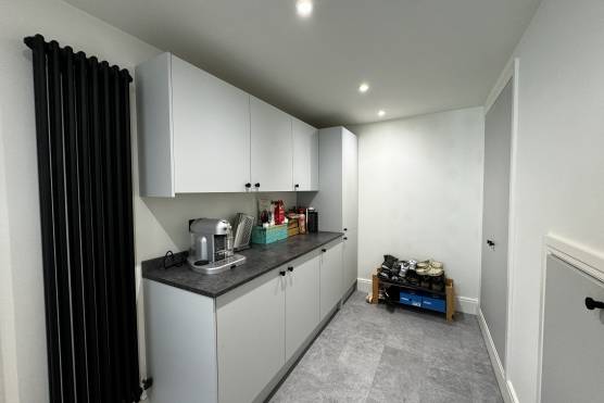 3470W 27 tv shoot location house in West Yorkshire with large utility room