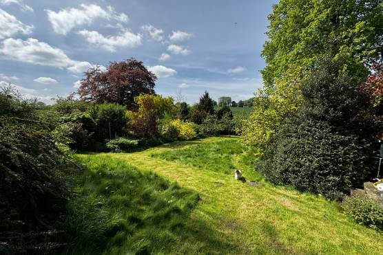 3470W 33 tv drama location house in West Yorkshire with large garden