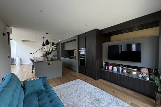 3470W 6 photo shoot location house in West Yorkshire with open plan dark kitchen