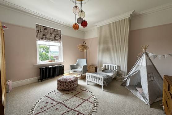 3471W 20 filming location house in West Yorkshire modern kids bedroom