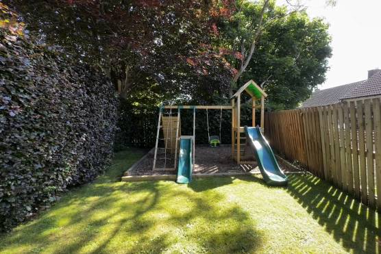 3474W 44 tv commercial location house in West Yorkshire large patio and garden