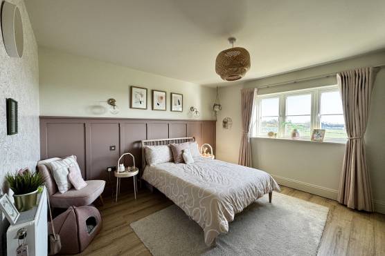 3498W 22 tv drama location house in West Yorkshire stylish bedroom