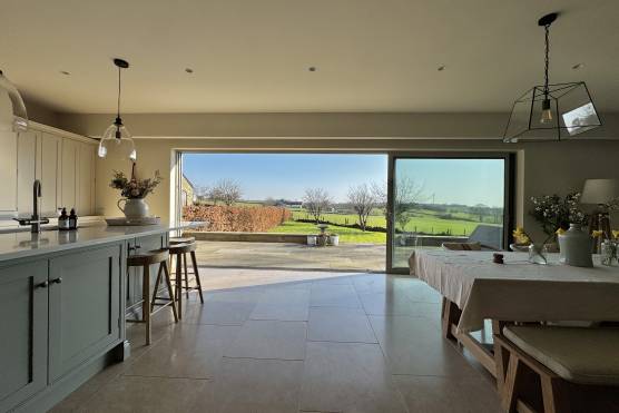 3498W 3 tv drama location house in West Yorkshire stylish open plan family kitchen and living area