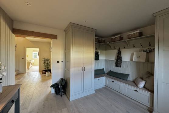 3498W 32 tv drama location house in West Yorkshire stylish boot room