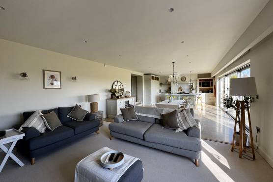 3498W 9 tv commercial location house in West Yorkshire stylish open plan living area