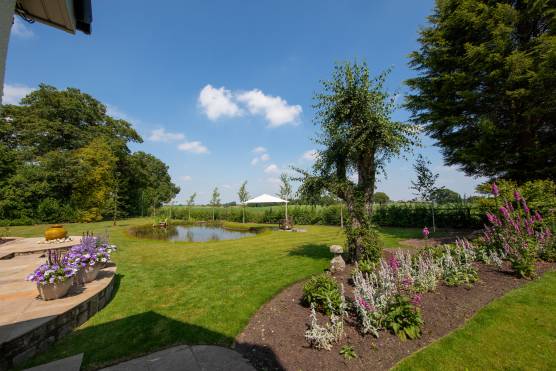 3497C 30 filming location house in Cheshire stylish home with large garden with rural views and pond