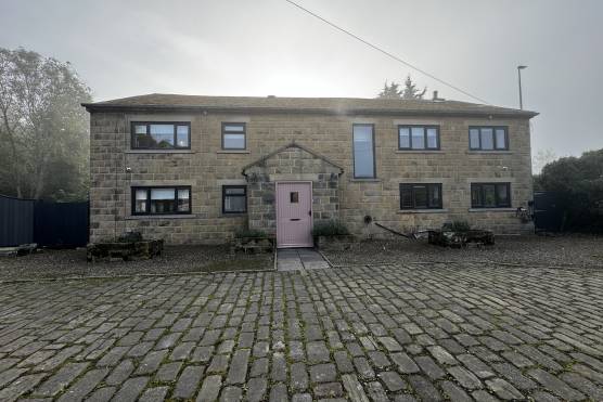 3510W 29 tv commercial location house in West Yorkshire family home with large garden and driveway
