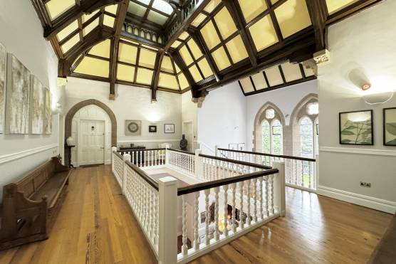 3511C 7 tv drama location house in Cheshire period property grand staircase
