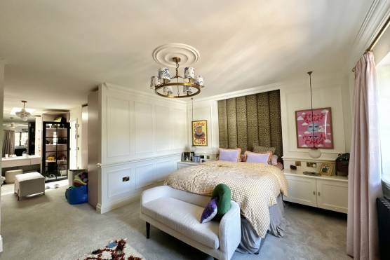 3506M 10 filming location house Super stylish family home in Manchester with large bedroom