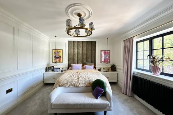 3506M 11 photo shoot location house Super stylish family home in Manchester with large bedroom