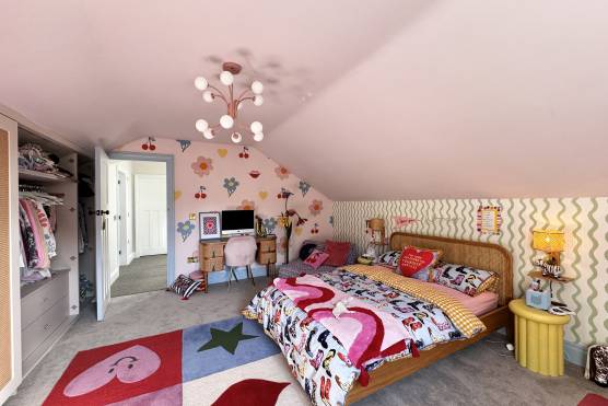 3506M 14 tv commercial location house Super stylish family home in Manchester with large bedroom