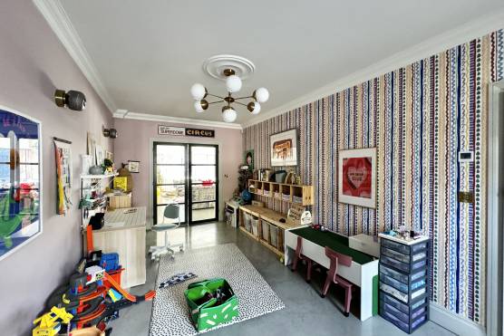 3506M 17 tv shoot location house Super stylish family home in Manchester with large playroom
