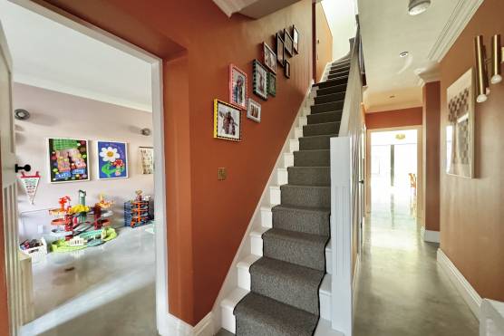 3506M 23 tv drama location house Super stylish family home in Manchester with large staircase
