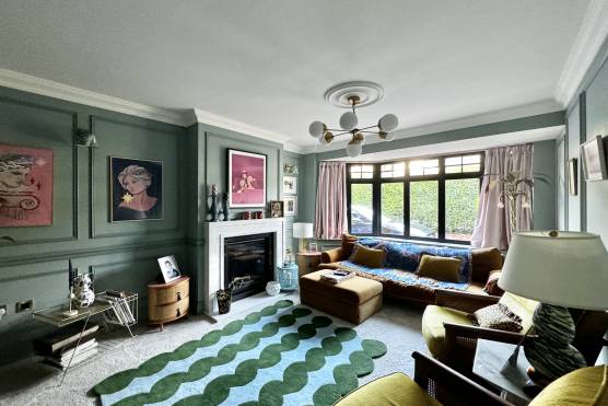 3506M 7 tv shoot location house Super stylish family home in Manchester with large living room