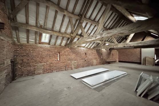 3519C 3 tv drama location in Cheshire barn with exposed brick and beams.jpg