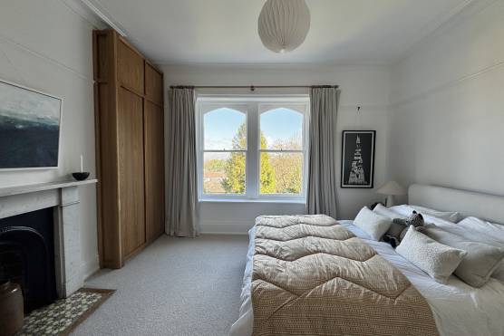 3524W-15-filming-location-house-in-West-Yorkshire-period-property-bedroom.jpg