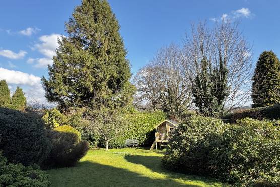 3524W 20 tv commercial location house in West Yorkshire garden.jpg
