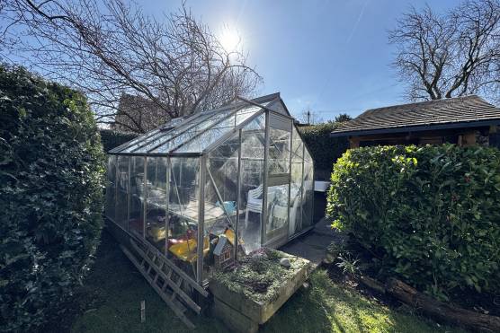 3524W 23 tv drama location house in West Yorkshire greenhouse.jpg