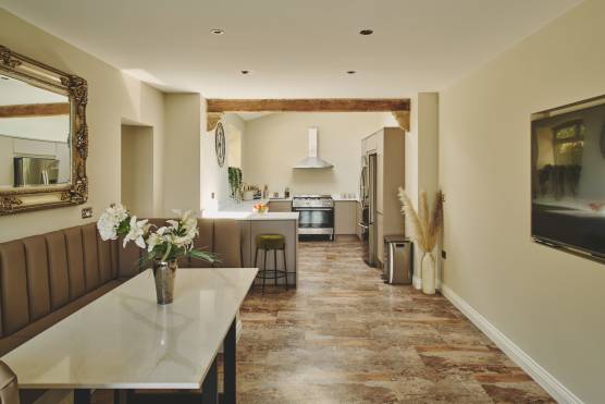 3525M 2 tv shoot location in Manchester period stone property with stunning rural views