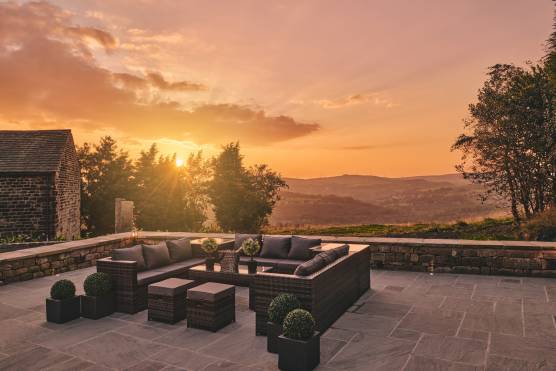 3525M 23 tv drama location in Manchester period stone property with stunning rural views