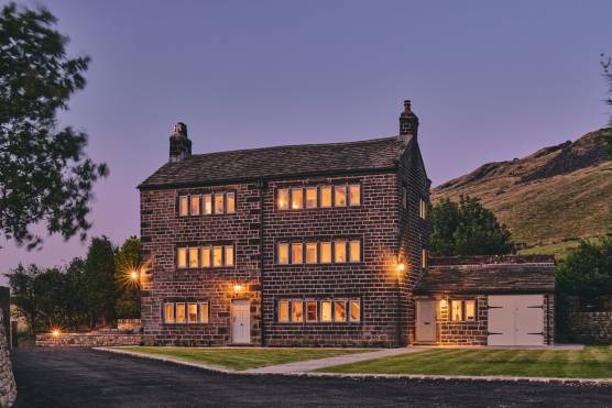 3525M 25 filming location in Manchester period stone property with stunning rural views