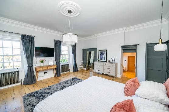 3526S 13 filming location house in South Yorkshire bedroom.jpg