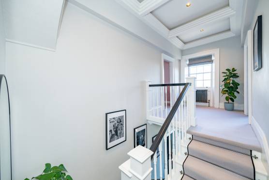 3526S 25 filming location house in South Yorkshire staircase.jpg