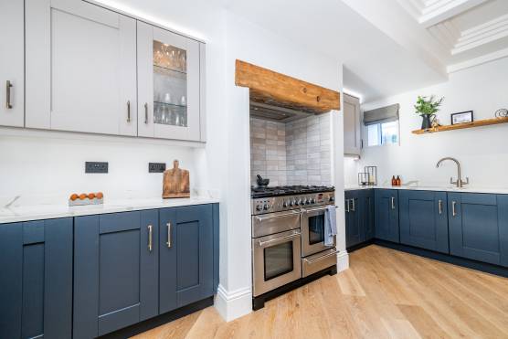 3526S 5 tv drama location house in South Yorkshire kitchen.jpg