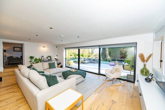 3526S 6 photo shoot location house in South Yorkshire modern living area.jpg