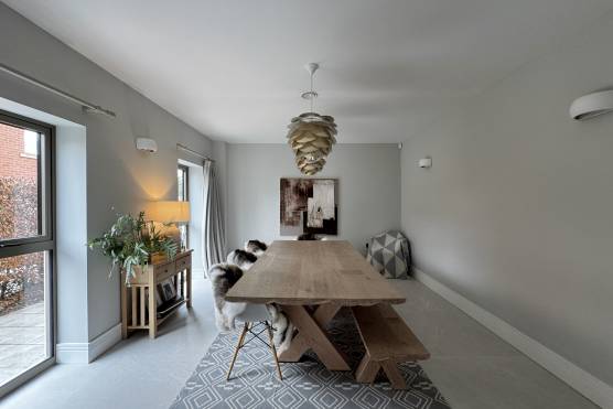 3527N 13 filming location house in North Yorkshire dining area