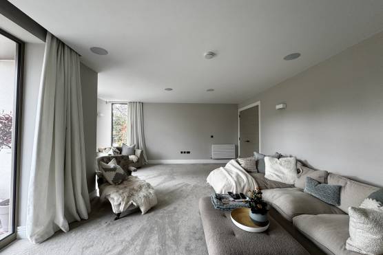 3527N 15 tv commercial location house in North Yorkshire modern living room
