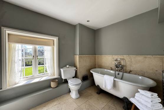 3529C 19 tv drama location house in Cheshire period property bathroom.jpg