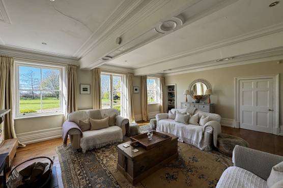 3529C 2 filming location house in Cheshire period property living room..jpg