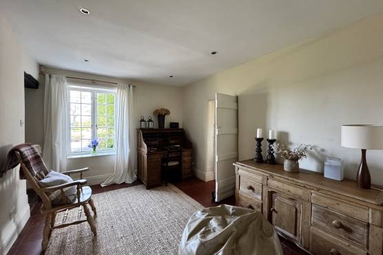 3529C 29 photo shoot location house in Cheshire period property living area