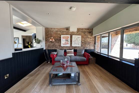3530C 9 tv commercial location house in Cheshire with stylish reception room