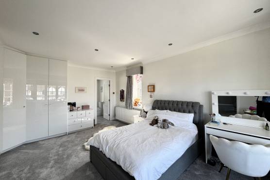 3531V 22 tv shoot location house in Merseyside childrens bedroom.jpg