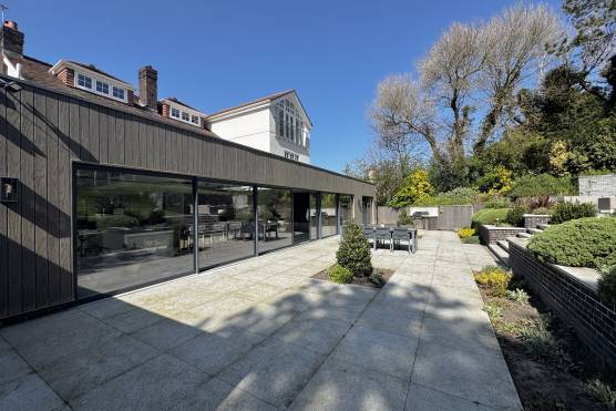 3531V 31 photo shoot location house in Merseyside modern family home garden.jpg
