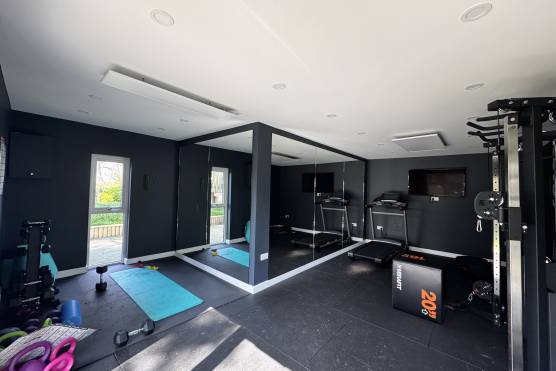 3531V 34 tv commercial location house in Merseyside home gym.jpg