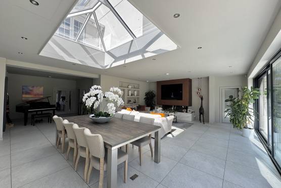 3531V 9 tv drama location house in Merseyside contemporary open plan dining area.jpg