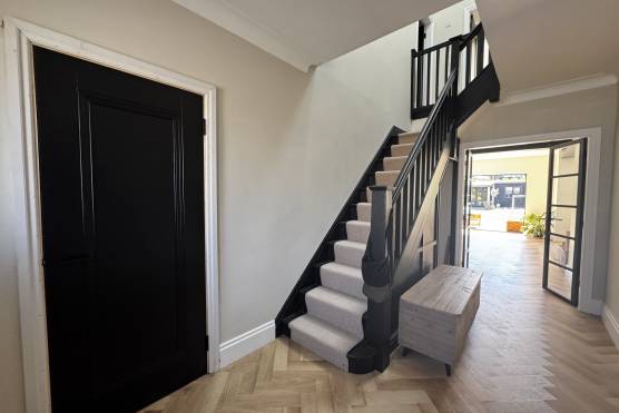 3535C 12 tv drama location house in Cheshire modern staircase.jpg
