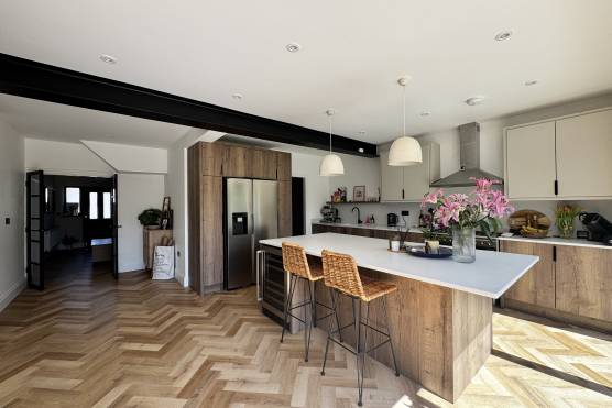 3535C 5 tv drama location house in Cheshire modern open plan kitchen with kitchen island.jpg