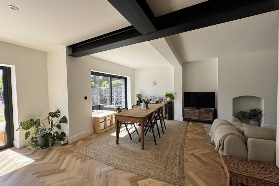 3535C 8 tv shoot location house in Cheshire modern open dining and living area.jpg